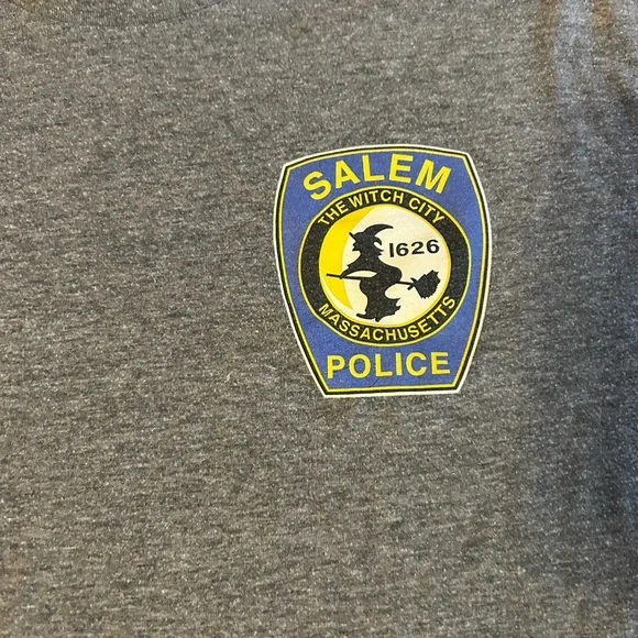 Salem, Massachusetts police t shirt featuring a witch size large - Picture 3 of 5